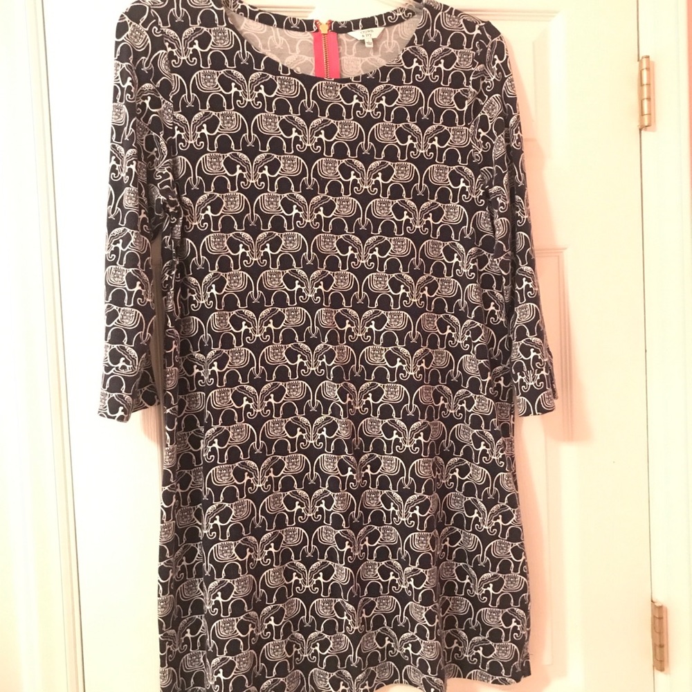 Crown & Ivy •Navy Elephant Dress • Zipper back • L